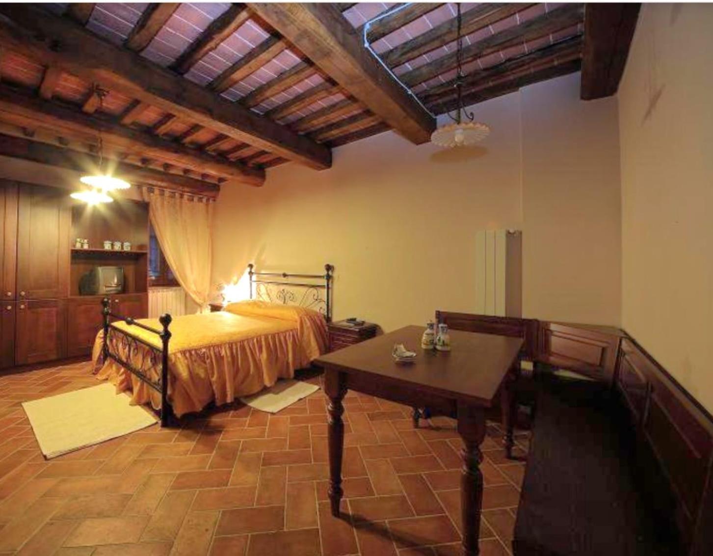 La Casa Del Calzolaio Hotel Radicofani Bagian luar foto