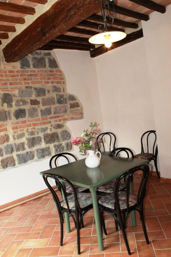 La Casa Del Calzolaio Hotel Radicofani Bagian luar foto