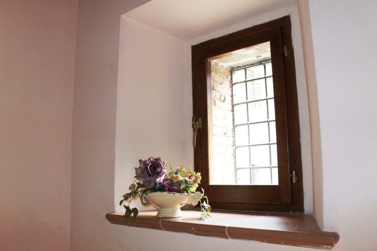 La Casa Del Calzolaio Hotel Radicofani Bagian luar foto