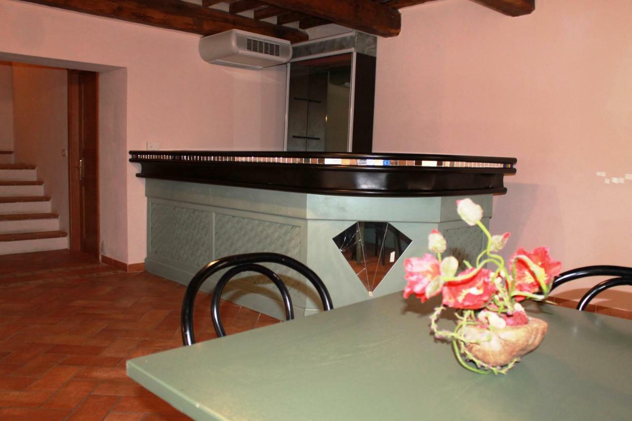 La Casa Del Calzolaio Hotel Radicofani Bagian luar foto